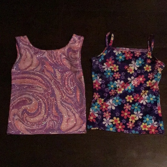 💫( 3 for 20) 2 amazing fitness tops. - Picture 1 of 1